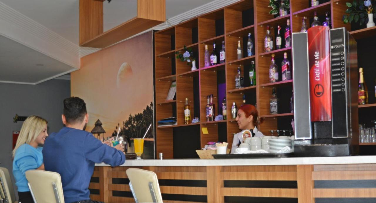Clover Magic Park Side Hotel Luaran gambar