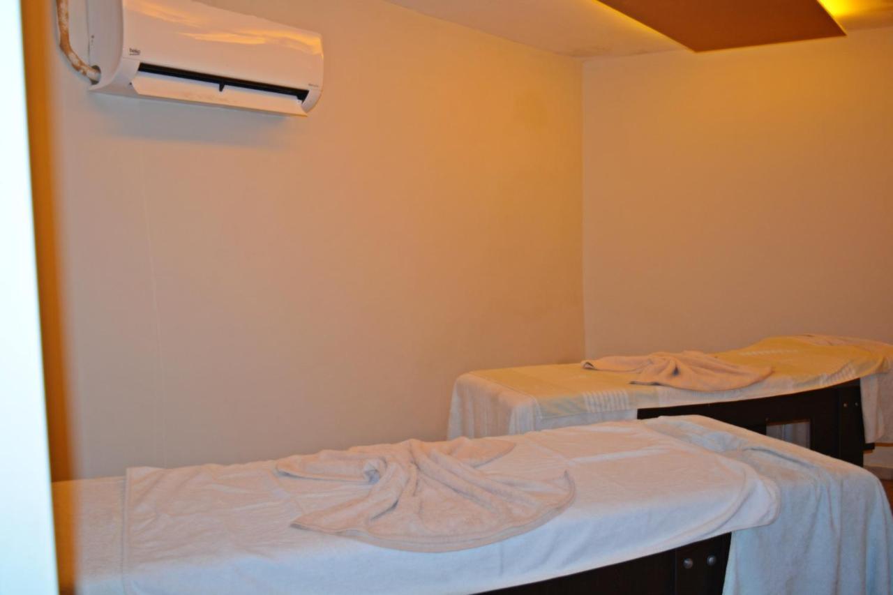 Clover Magic Park Side Hotel Luaran gambar