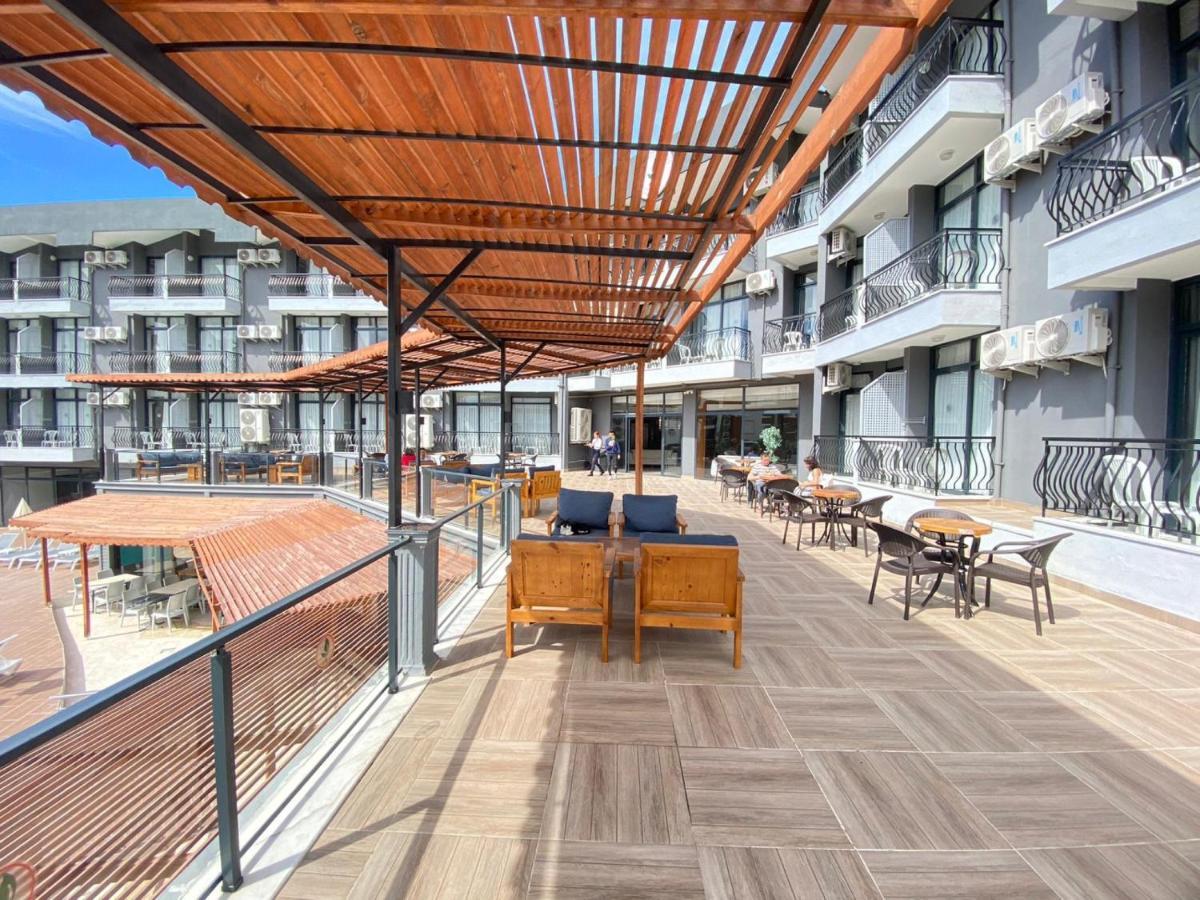 Clover Magic Park Side Hotel Luaran gambar